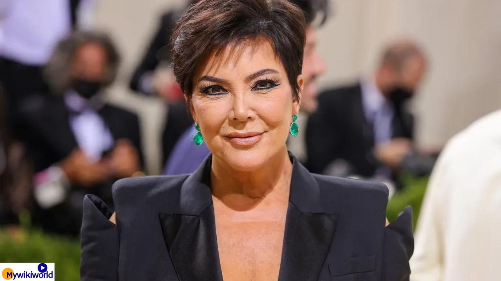 What Race Is Kris Jenner? Husband, Religion, Net Worth, Age, Boyfriend, Children, Relationships