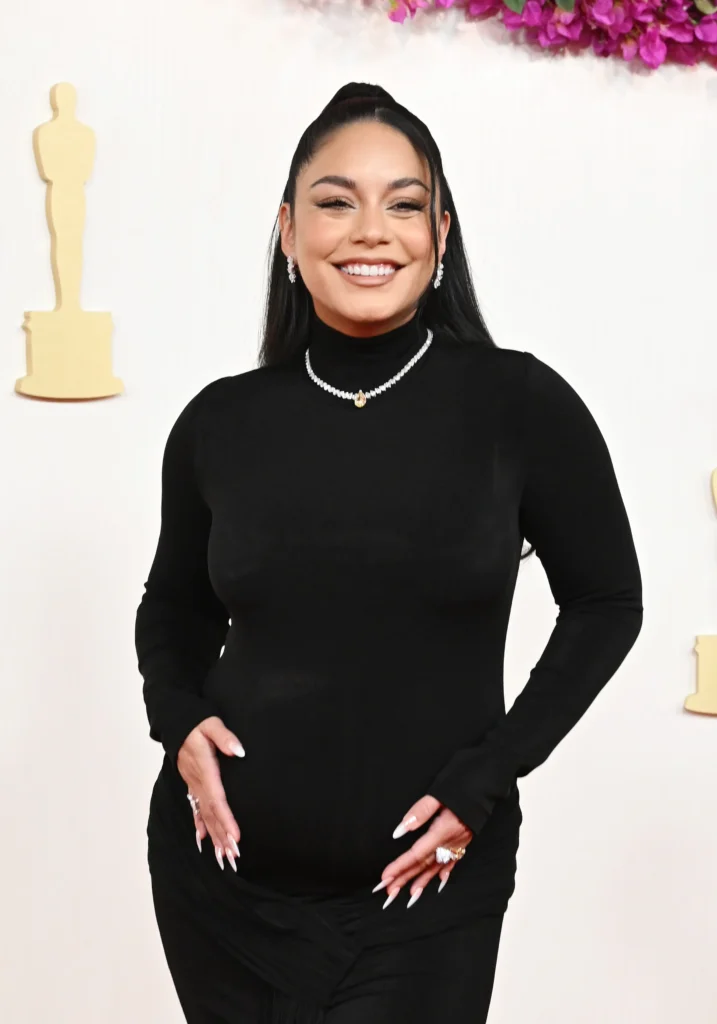 Vanessa Hudgens Ethnicity, Bad Boys, Age, Net Worth, Parents, Boyfriend, Husband, Height, Father, Sister, Relationship