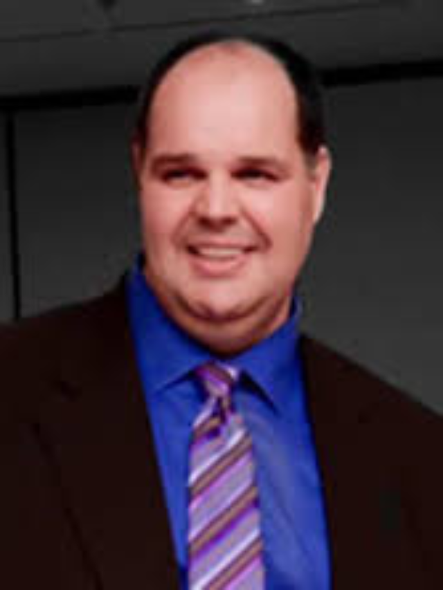 John Lindo is an internationally award-winning West Coast swing dance champion and Instructor.