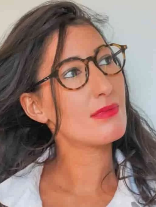 Sabrina Medjebeur is a business owner. She runs the French Higher School of Image Consulting.